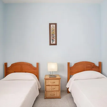 Vistas A La Fontanilla Solo Familia Apartamento *