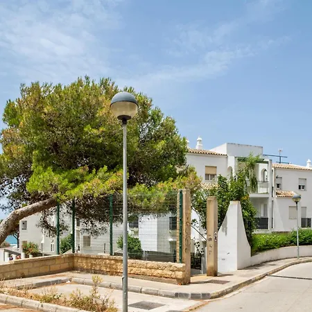 Vistas A La Fontanilla Solo Familia Apartment