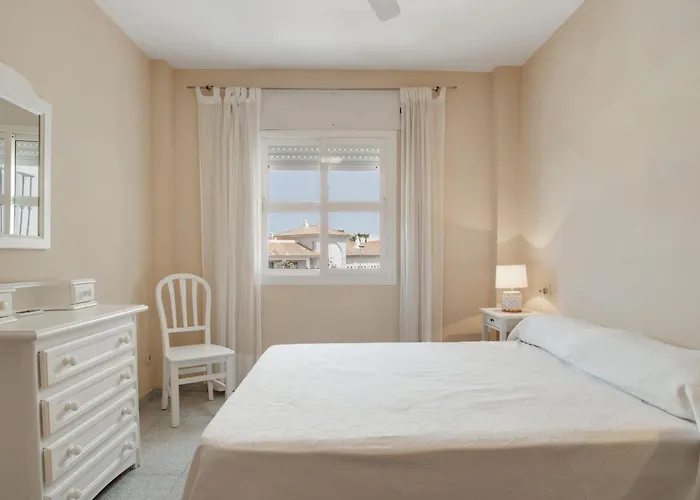 Vistas A La Fontanilla Solo Familia Apartment *